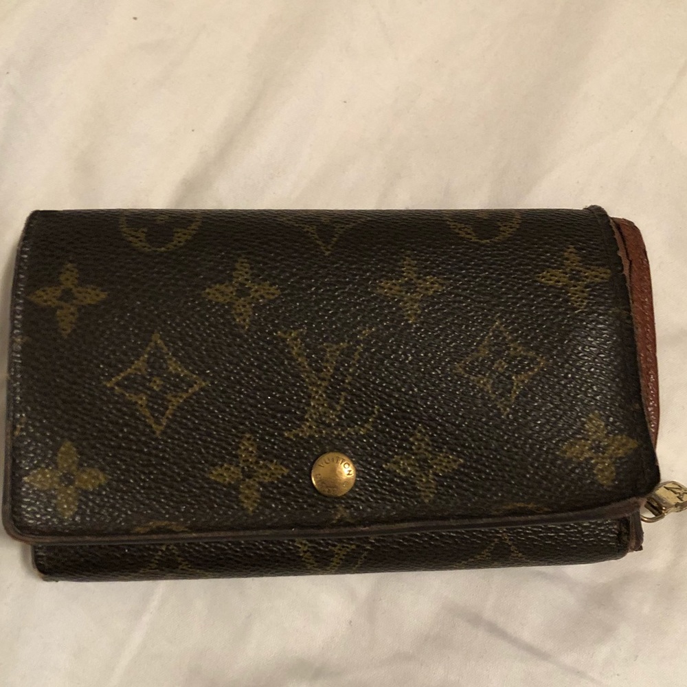 Authentic Louis Vuitton Wallet